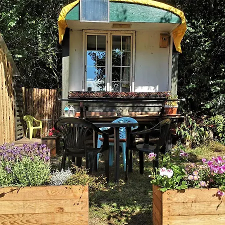 Hylkedam Bed & Breakfast *